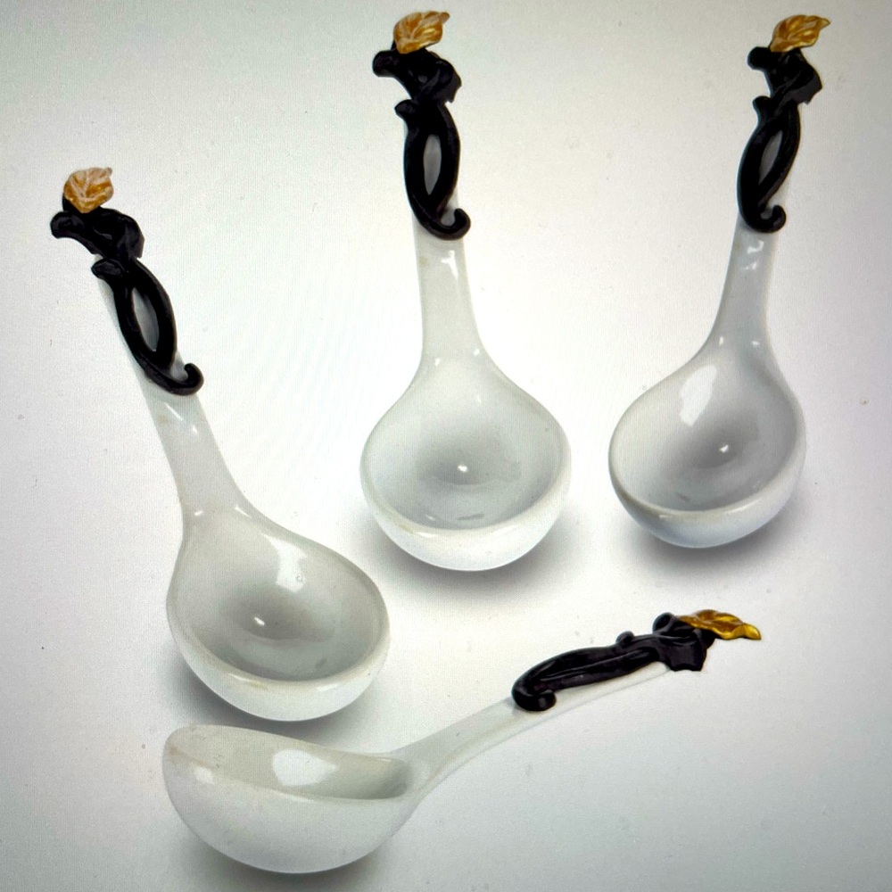 Set Of 4 Gold Leaf Stoneware Spoons. Gg Gold Leaf Collection.